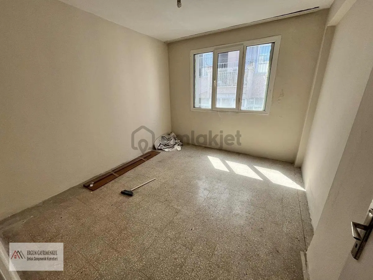 Ergünden Hamidiyede Satılık Fırsatlık 3+1 Daire - 24