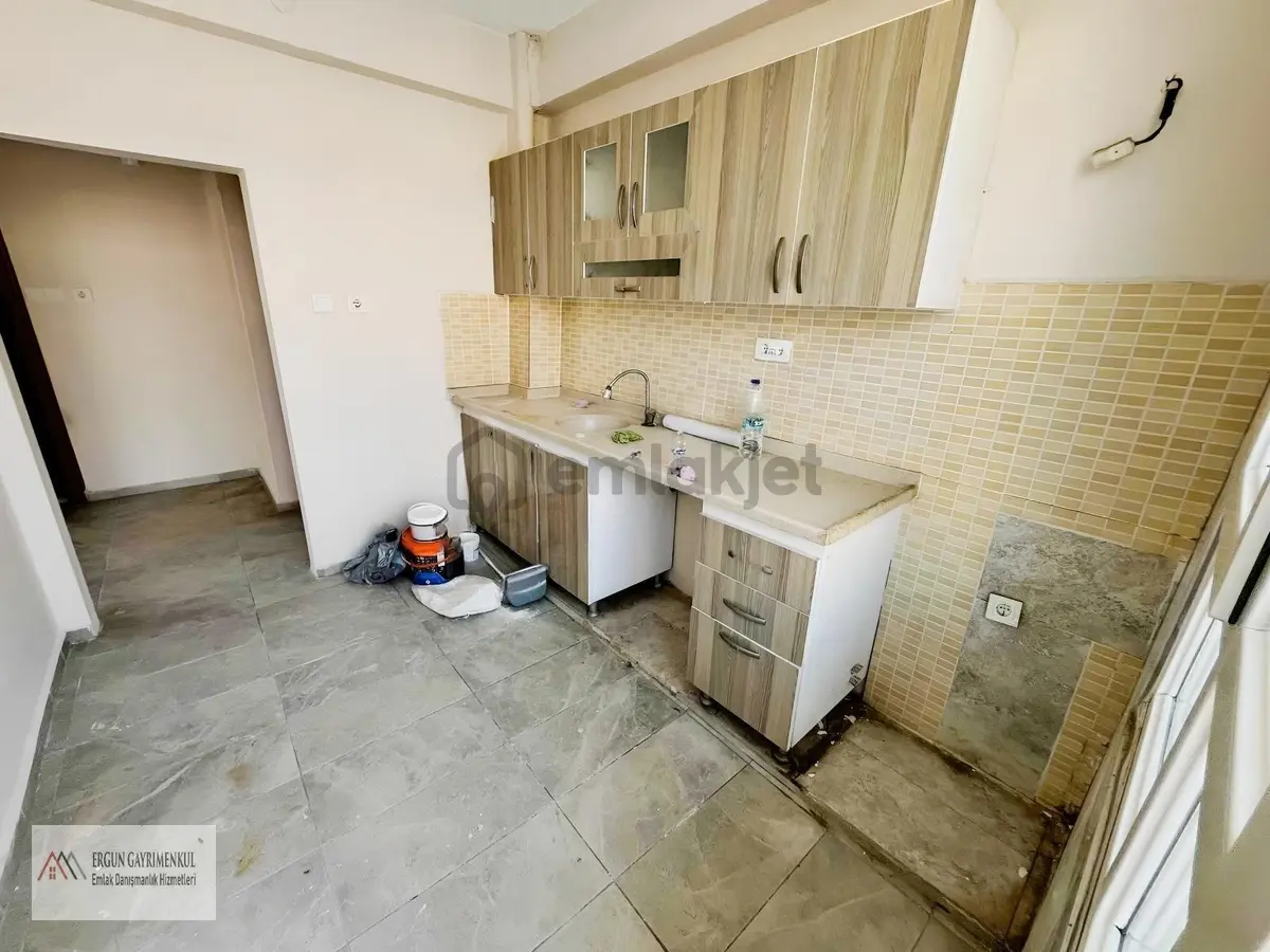 Ergünden Hamidiyede Satılık Fırsatlık 3+1 Daire - 14