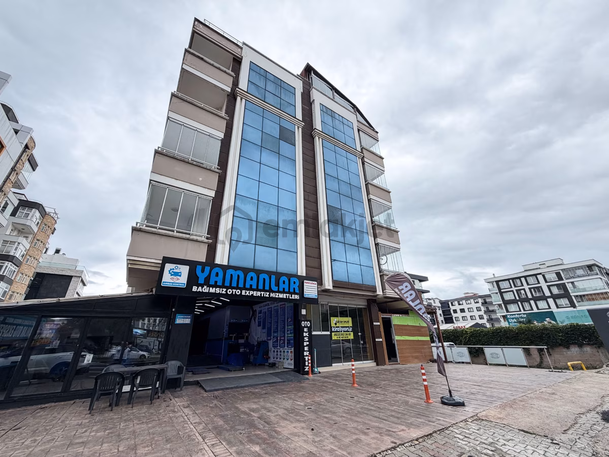 Anayola Cephe Atakumda Kiralık Dükkan - 2