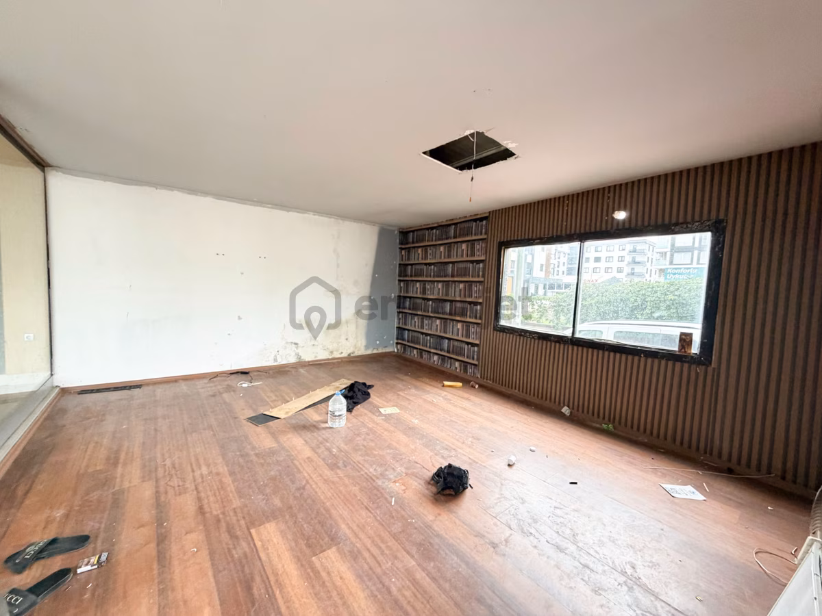 Anayola Cephe Atakumda Kiralık Dükkan - 9