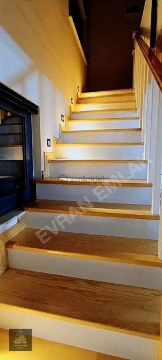 Evran Emlak Ayrıcalığıyla Muhteşem Manzaralı Villa - 17