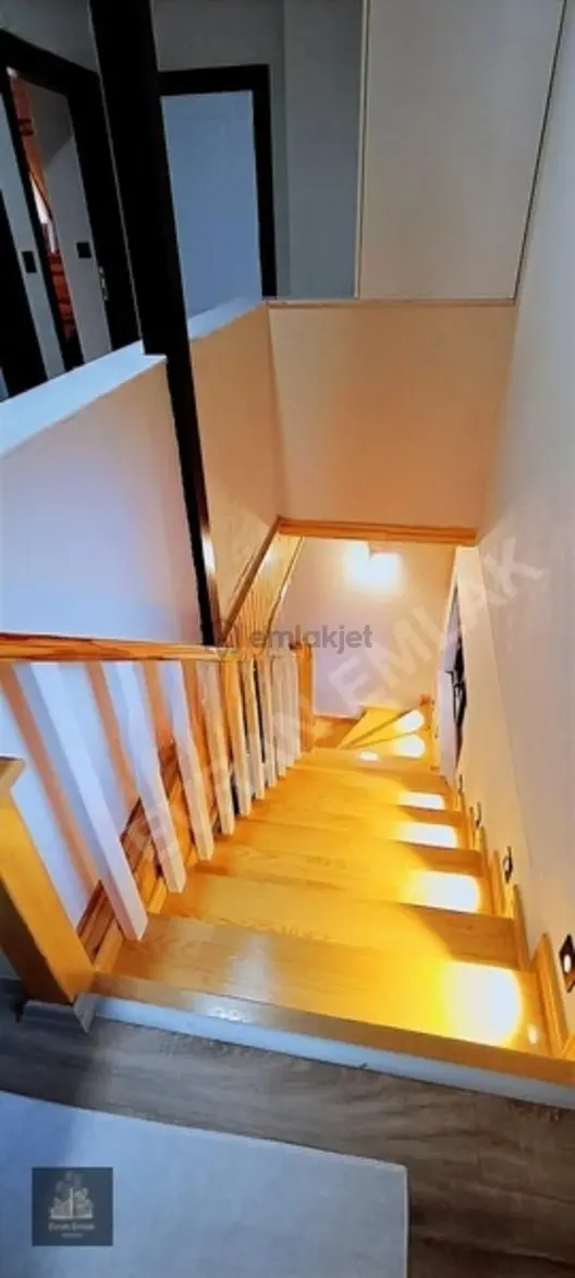 Evran Emlak Ayrıcalığıyla Muhteşem Manzaralı Villa - 16