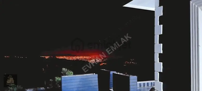 Evran Emlak Ayrıcalığıyla Muhteşem Manzaralı Villa - 11