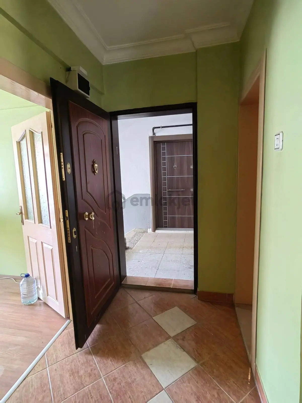 Nasreddinden 24 Ağustos Bulvarı Üzeri Satılık Bakımlı Daire - 2