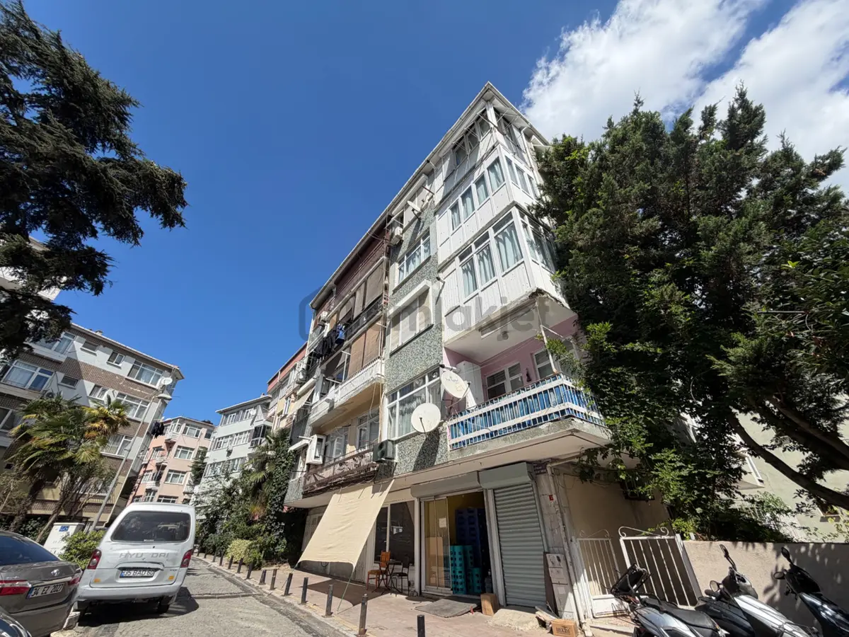 Mecidiye Mahallesi-kapalı Mutfak Ve Balkonlu 1+1 Ara Kat - 26