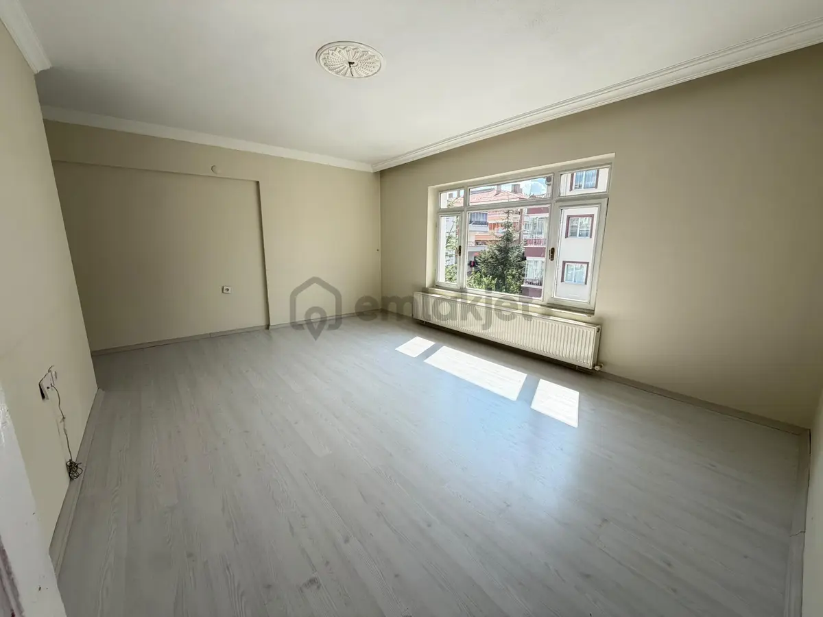 Cengizhan Mahallesi Cadde Yakını Kiralık 3+1 Daire - 2