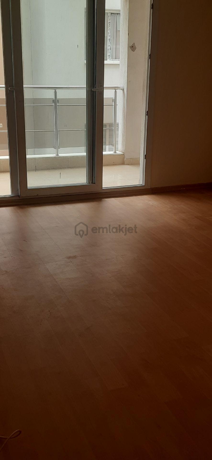 Çiğli Küçük Çiğli Dağ Mahallesinde Kiralık 2+1 Daire Kiralıktır.
