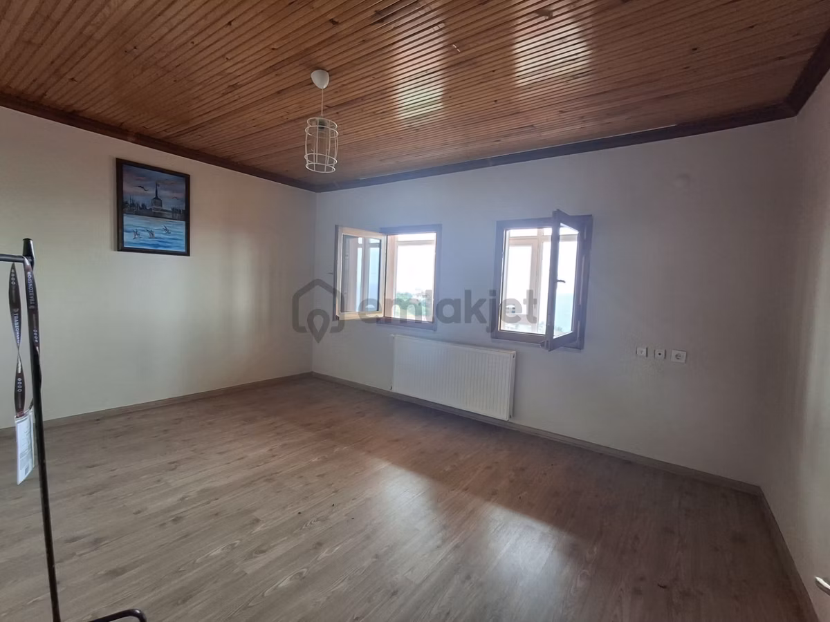 Akyazıda Manzaralı Kiralık 2+1 - 9