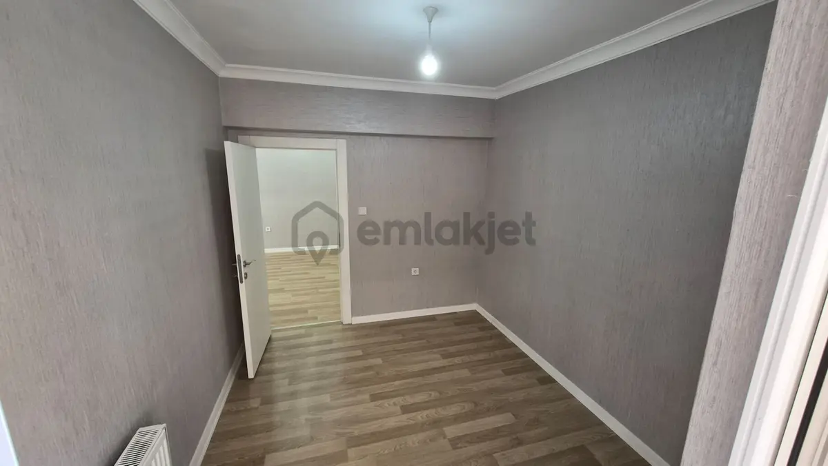 Abidinpaşada Cadde Üzerinde Full Yapılı 1. Kat 3+1 Satılık Daire - 14