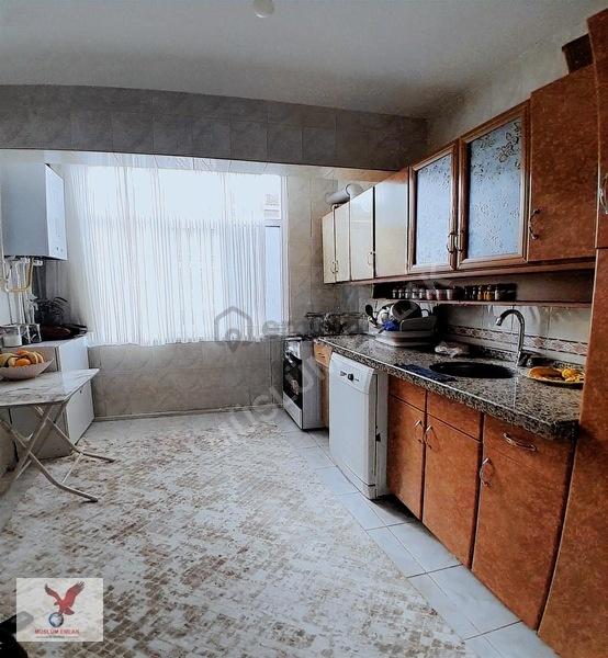 Avcılar Cihangir Metrobüsüne Komşu 3+1 Masrafsız Ara Kat Daire