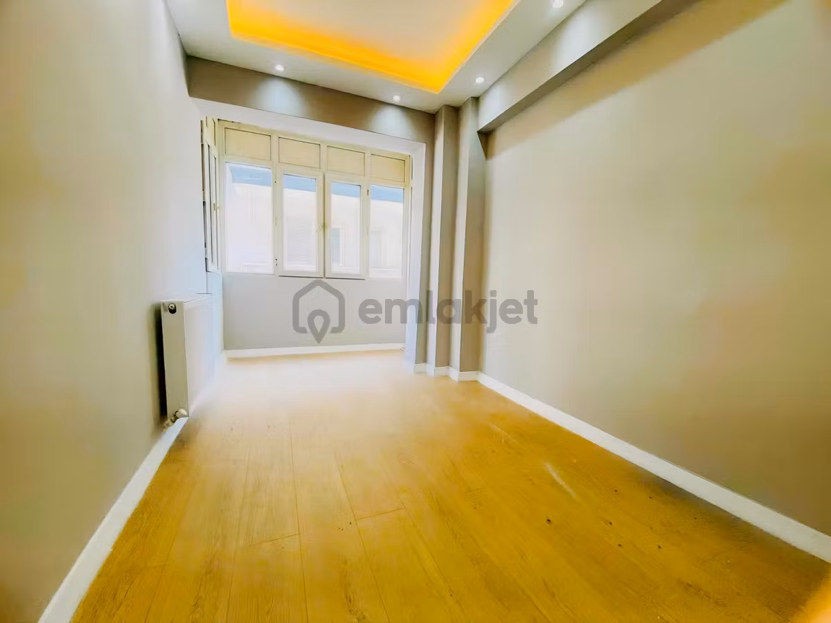 Yeni Mahallede Cadde Üzeri 3+1 Full Lüks Tadilatlı Ara Kat Daire - 8