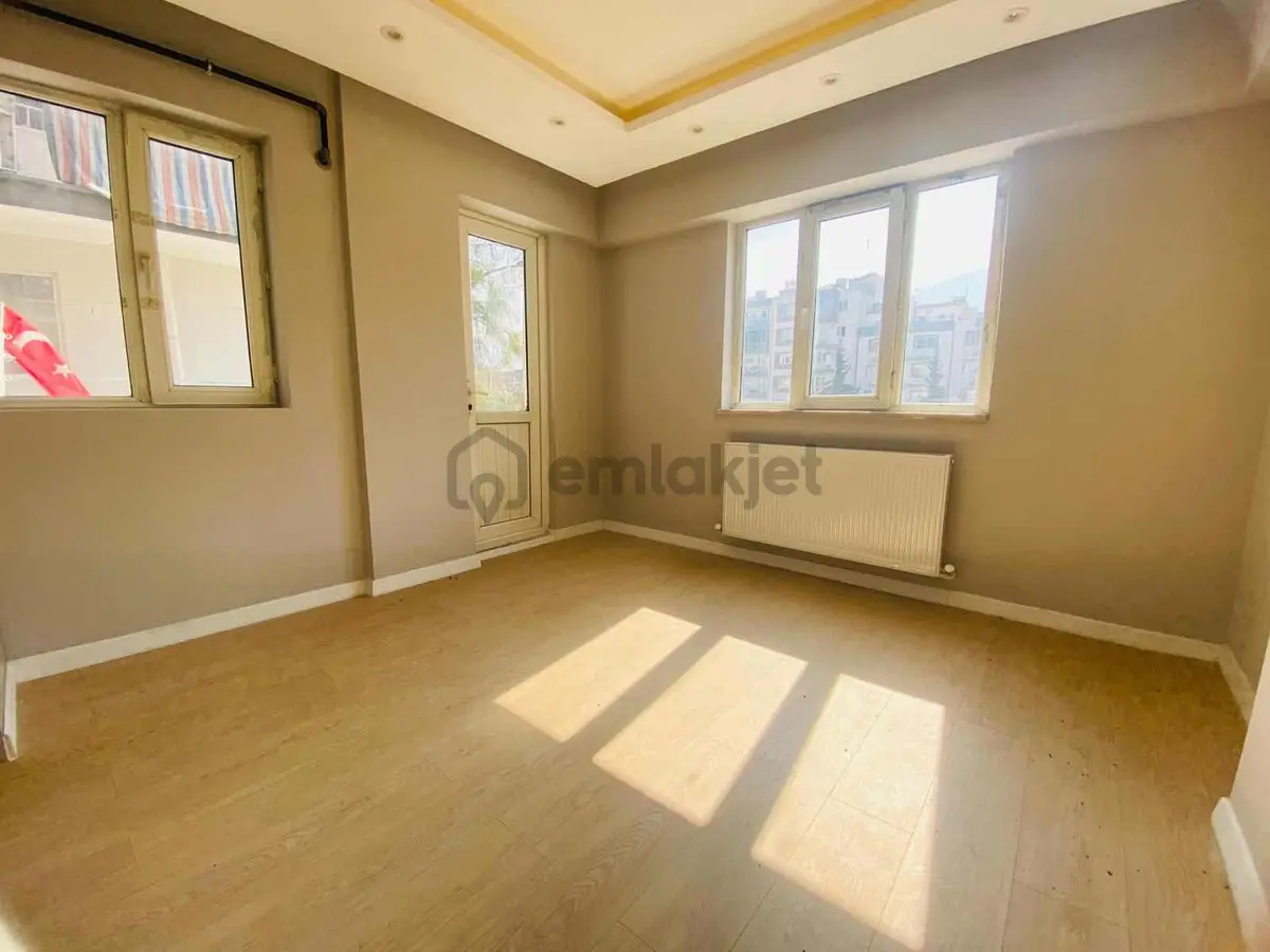 Yeni Mahallede Cadde Üzeri 3+1 Full Lüks Tadilatlı Ara Kat Daire - 28