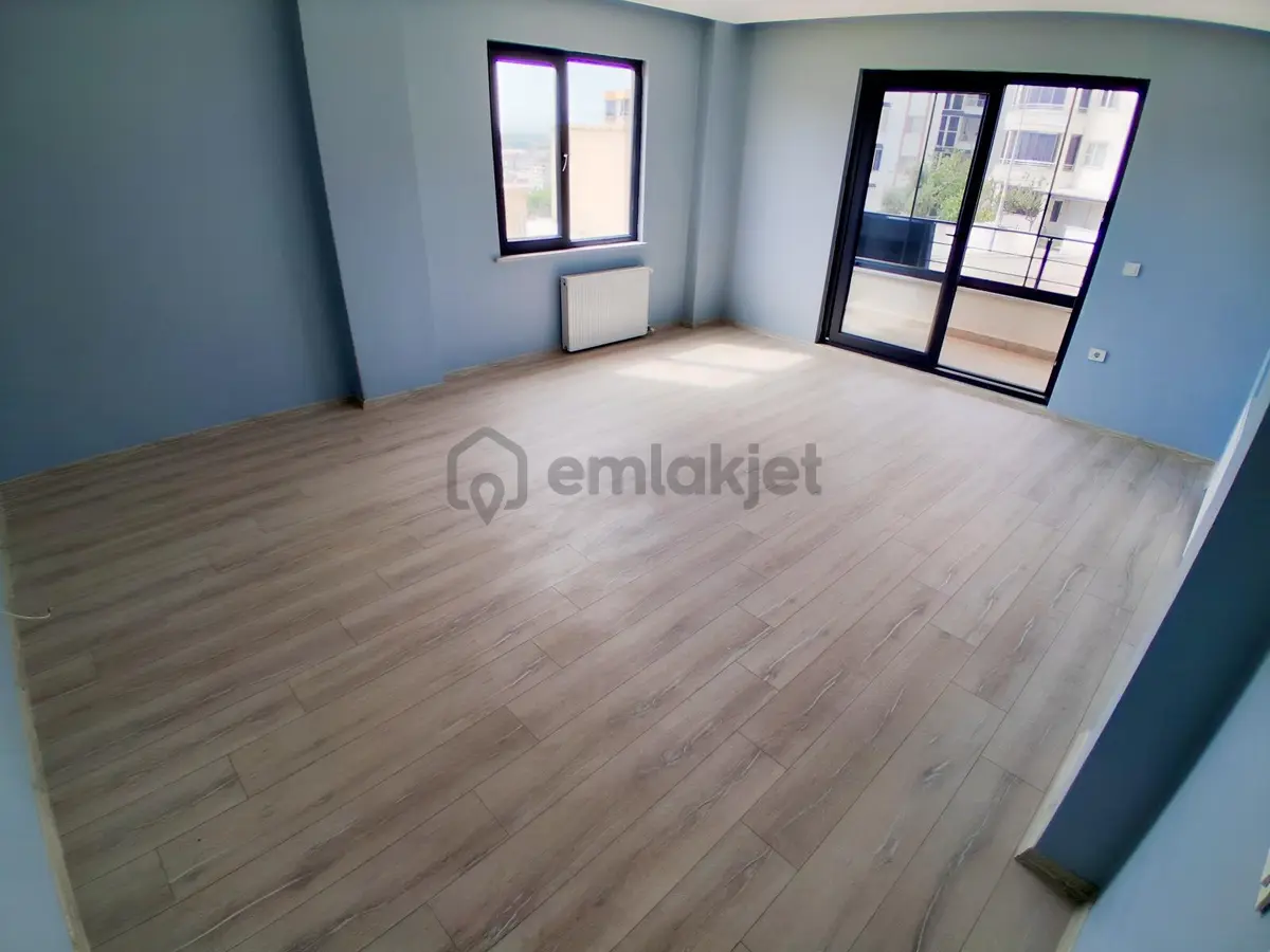 Onmax'tan Edremit'te Satılık 2+1 Ön Cephe - Geniş Sıfır Daire - 3