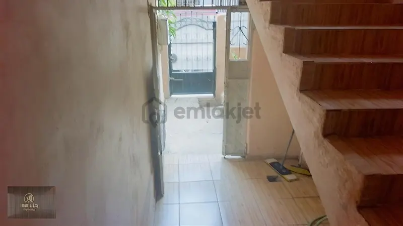 Mithatpaşa Cami Civarı 4+1 3+1 2 Katli Müstakil Bahçeli - 14