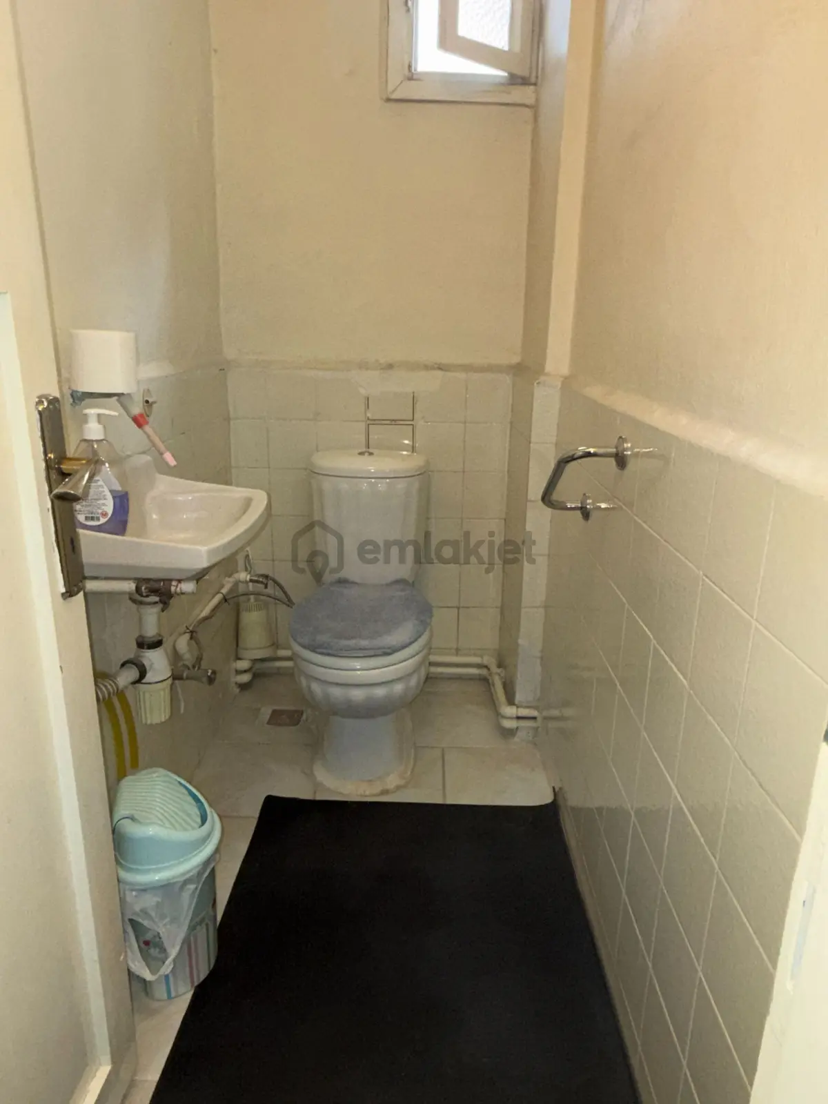 Yenibosna'da Satılık 3+1 Daire - Metrobüse Yakın, 140m² - 32