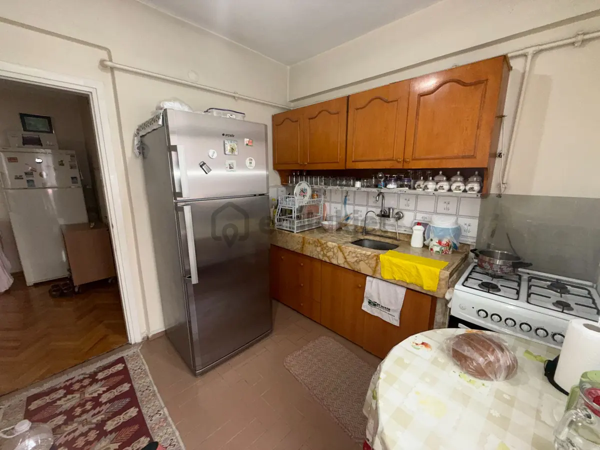 Yenibosna'da Satılık 3+1 Daire - Metrobüse Yakın, 140m² - 22