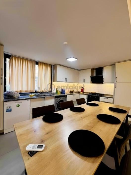 Karagedikte Müştemilatlı 7+2 Müstakil Villa - 8