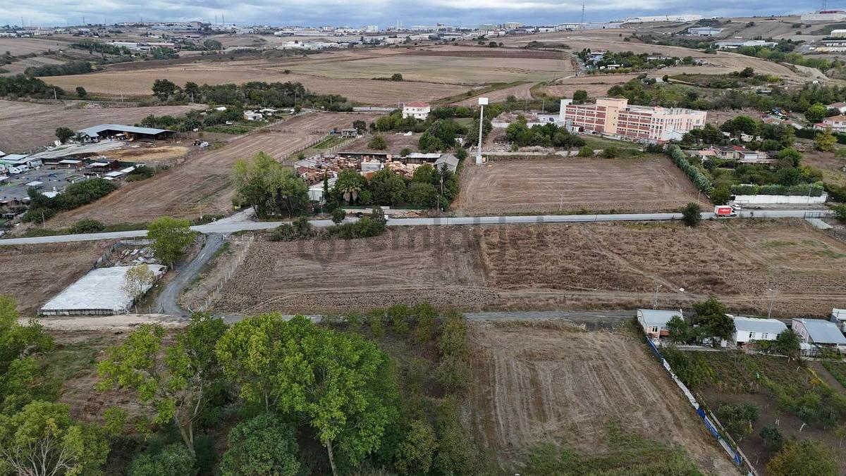 Yeşilbayırda Cadde Cephe 3.370 M² Tek Tapu 3 Kat İmarlı Arsa - 15