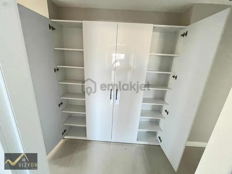 Bağlarbaşında Asansörlü Ebeveyn Banyolu Sıfır 3+1 125m² Daire - 20