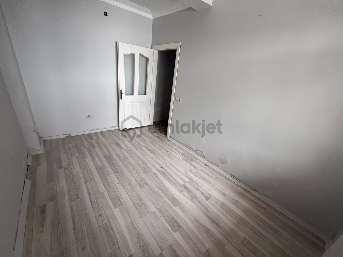 2 + 1 Tek Daıre Üzerı Bahçe Katı Yenı Bına - 10