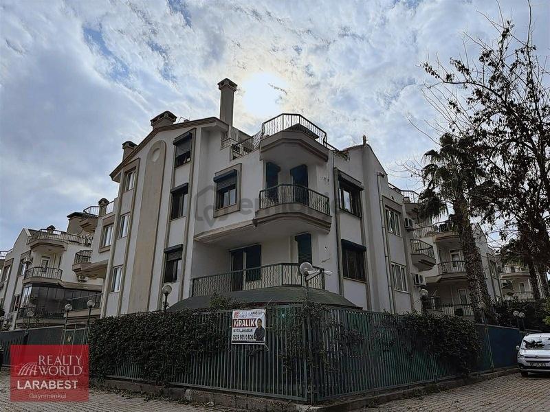 Beytullah Aslan'dan Doğalgazlı 6+1 Villa Müstakil Bahçe Köşe - 33
