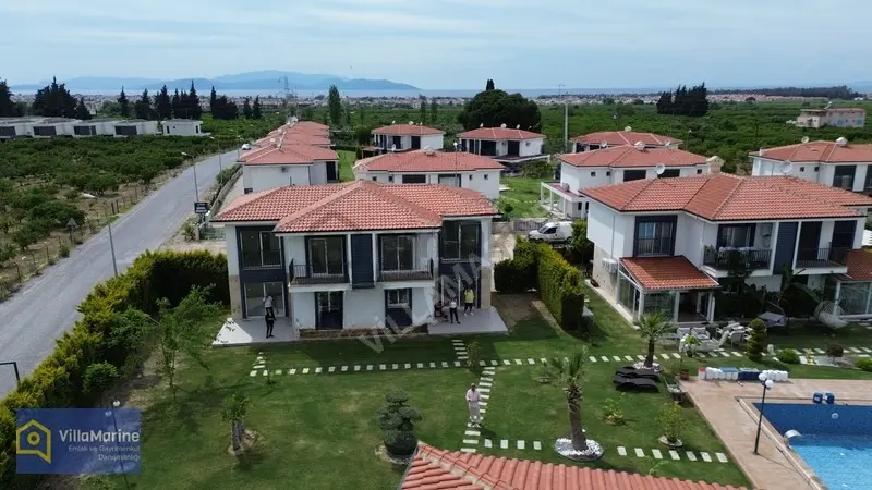 Davutlar'da Havuzlu Prestijli Sitede 3+1 Villa - 5