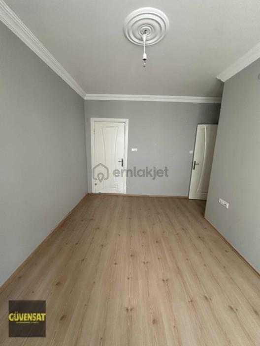 İstasyon Mahallesinde Kiralık 3+1 Ara Kat Daire - 8