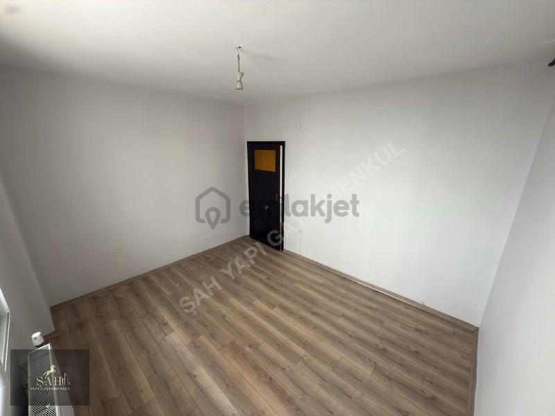 Şah Yapı'dan Valilik Civarı Doğalgazlı Geniş 3+1 Kiralık Daire - 17