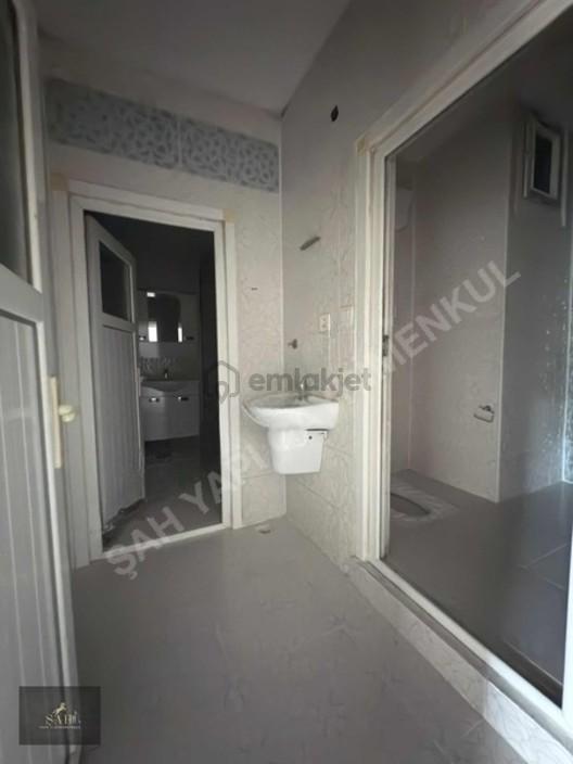 Şah Yapı'dan Valilik Civarı Doğalgazlı Geniş 3+1 Kiralık Daire - 18