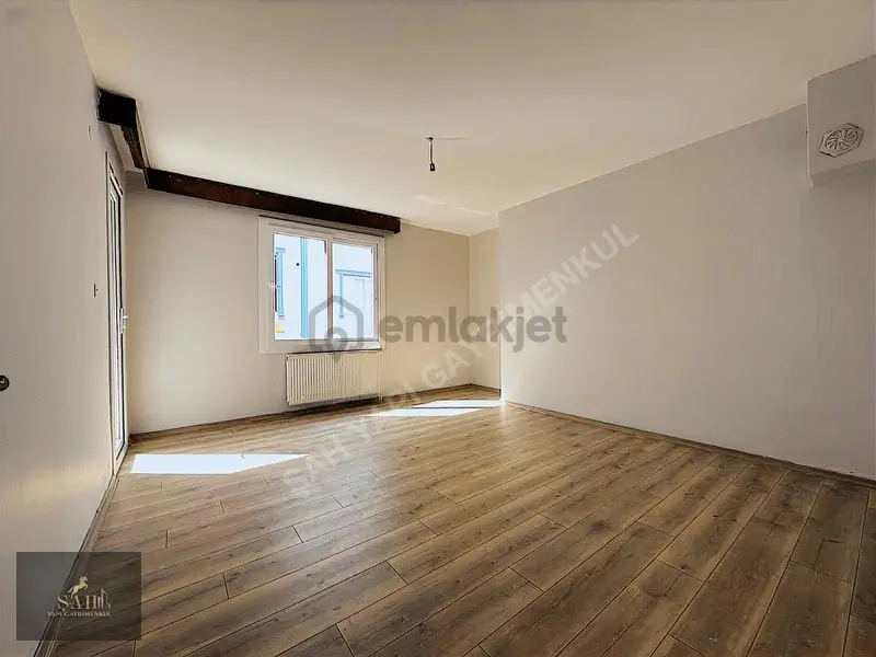 Şah Yapı'dan Valilik Civarı Doğalgazlı Geniş 3+1 Kiralık Daire - 11