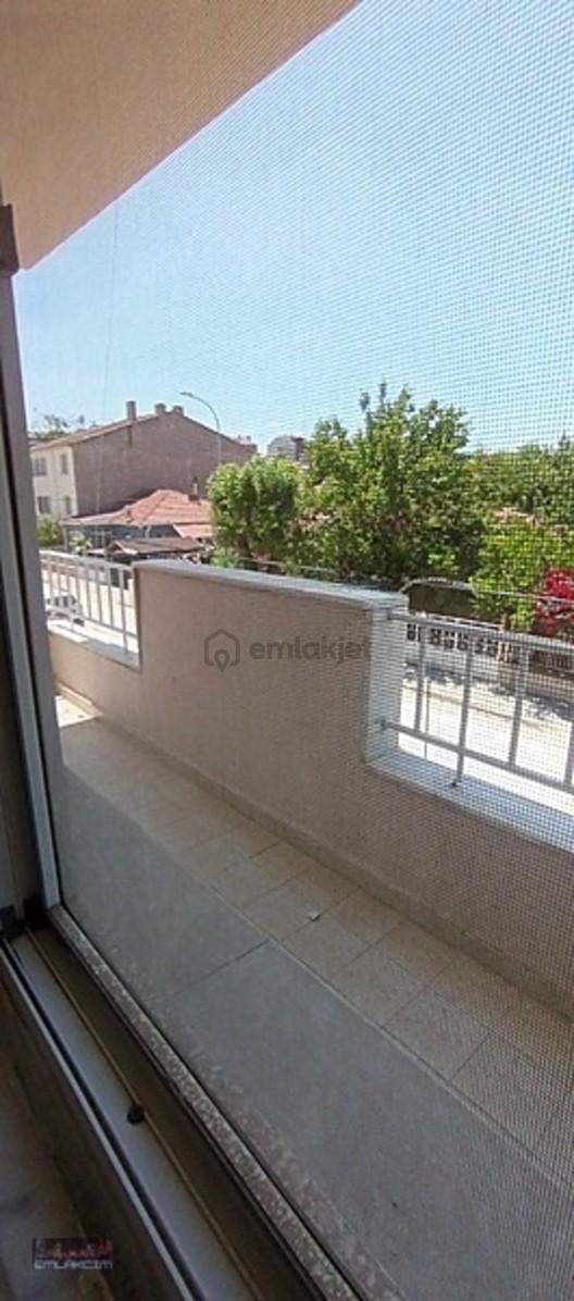 Emlakcımdan Şeker Evlerinde 3+1 Kiralık Daire - 13