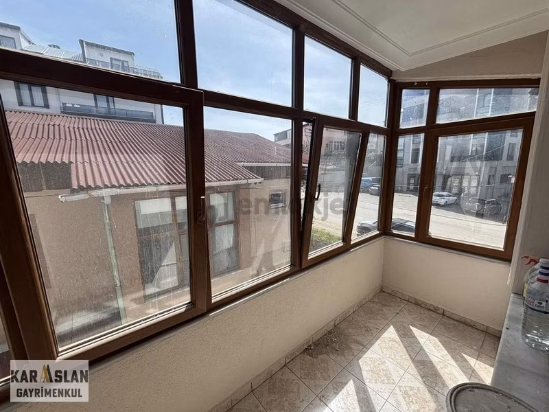 Başiskele Tınaztepede Kiralık 2+1 Ara Kat Daire - 9