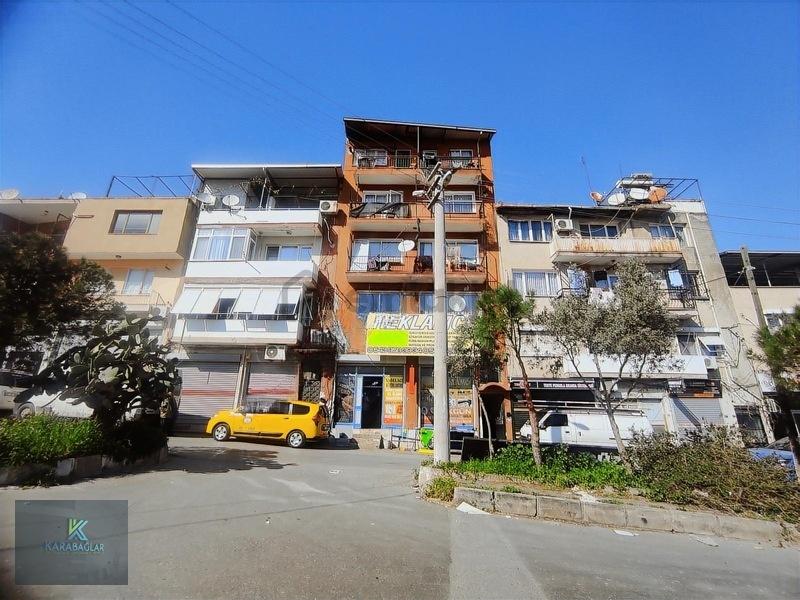 Karabağlar'da Acil Satılık 5 Katlı Bina Ve Dükkan - 2
