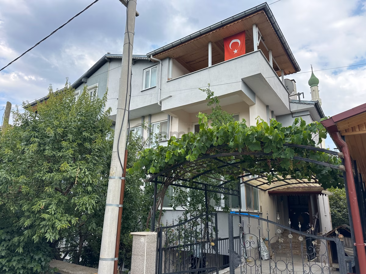 Isparta Işıkkent Mahallesi'nde Satılık 4 Katlı Müstakil Villa - 2
