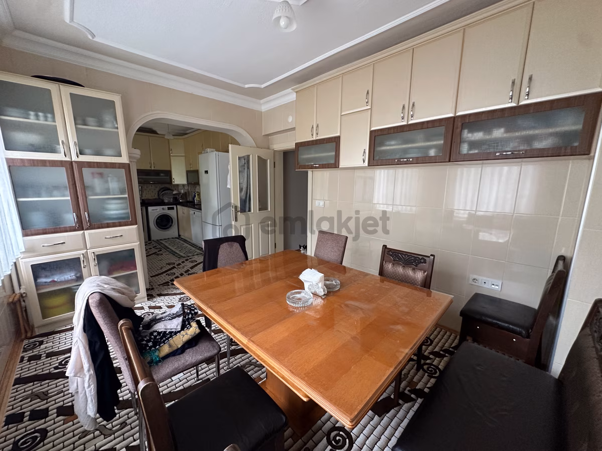 Isparta Işıkkent Mahallesi'nde Satılık 4 Katlı Müstakil Villa - 5