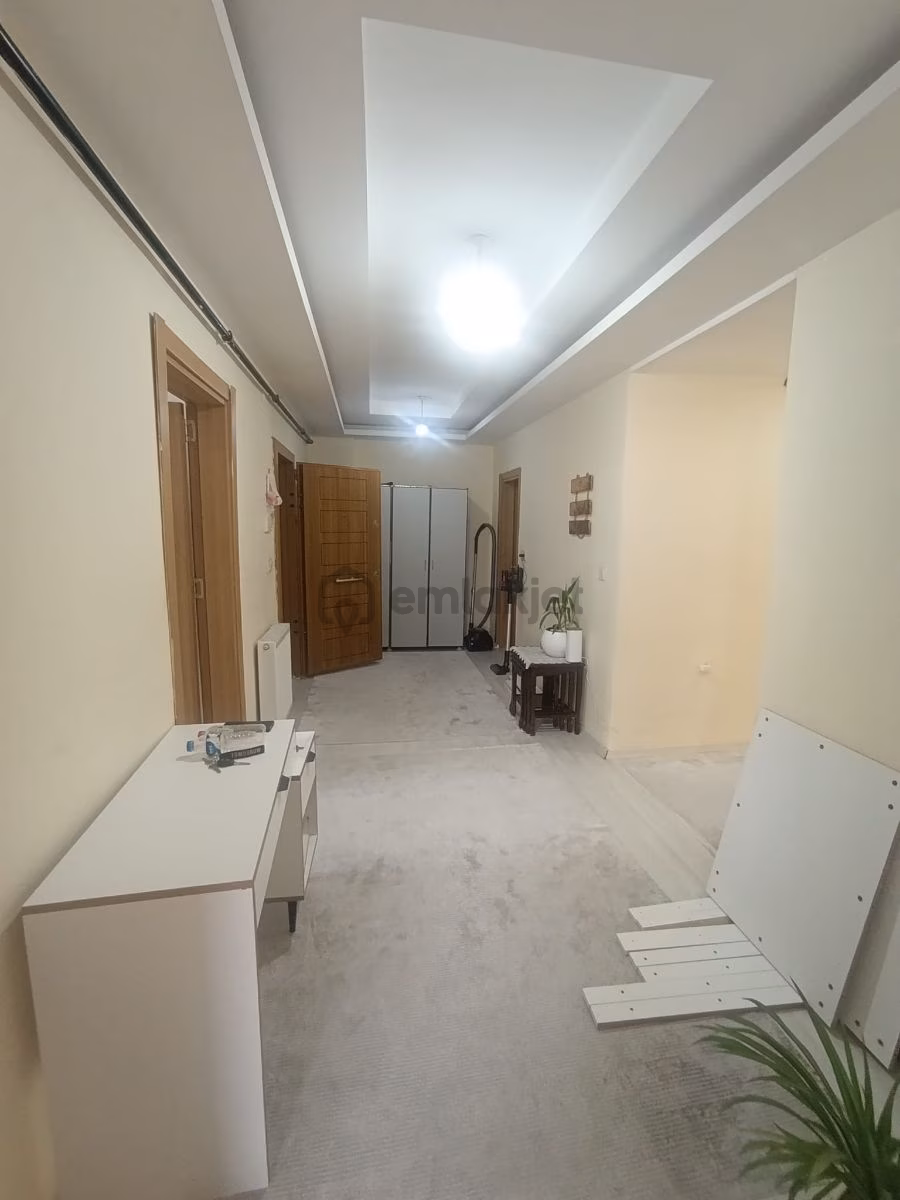 Satılık 3+1 Arakat Daire Cadde Üstü Pegout Bayi Karşısı - 12