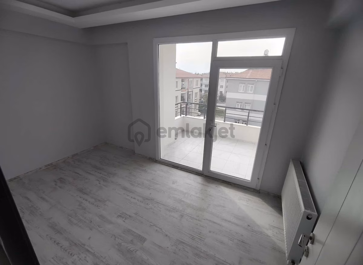 Özhan'dan İlyas Mahallesin'de 3+1 Kiralık Daire - 12