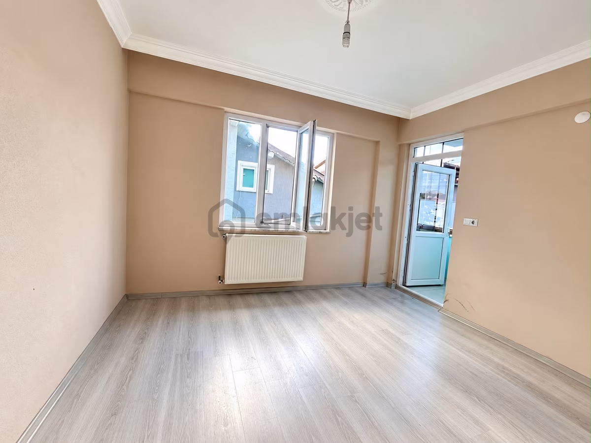 Roma’ Dan Akhisar Mahallesi’ Nde Satılık Daire - 7