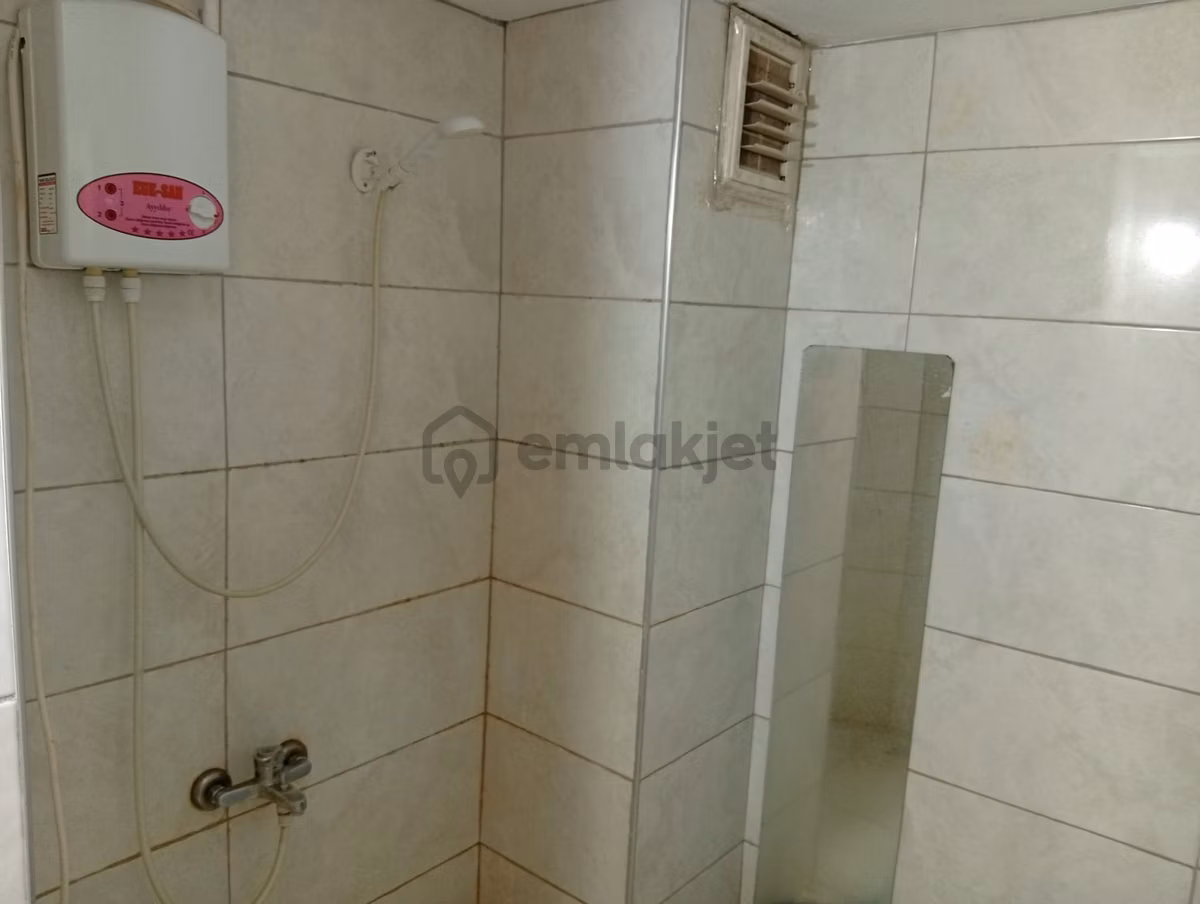 Hastane Caddesinde Satlık Daire - 11