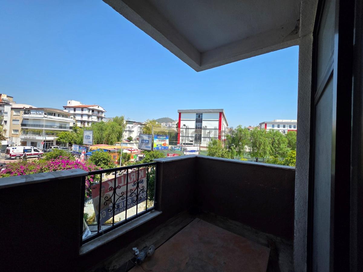 Kuşadası Merkez Kiralık Ofis - 5