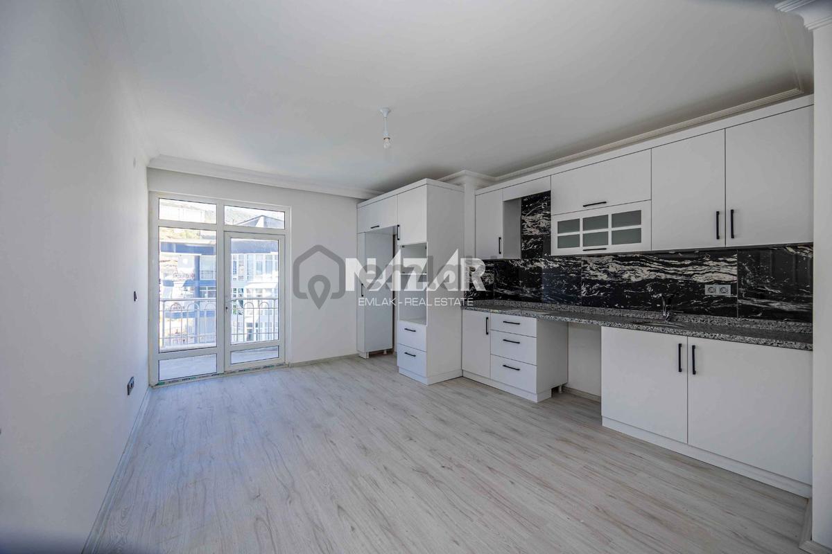 Alanya Cikcilli’de Satılık 4+1 Dubleks Daire - 200 M2 - 19