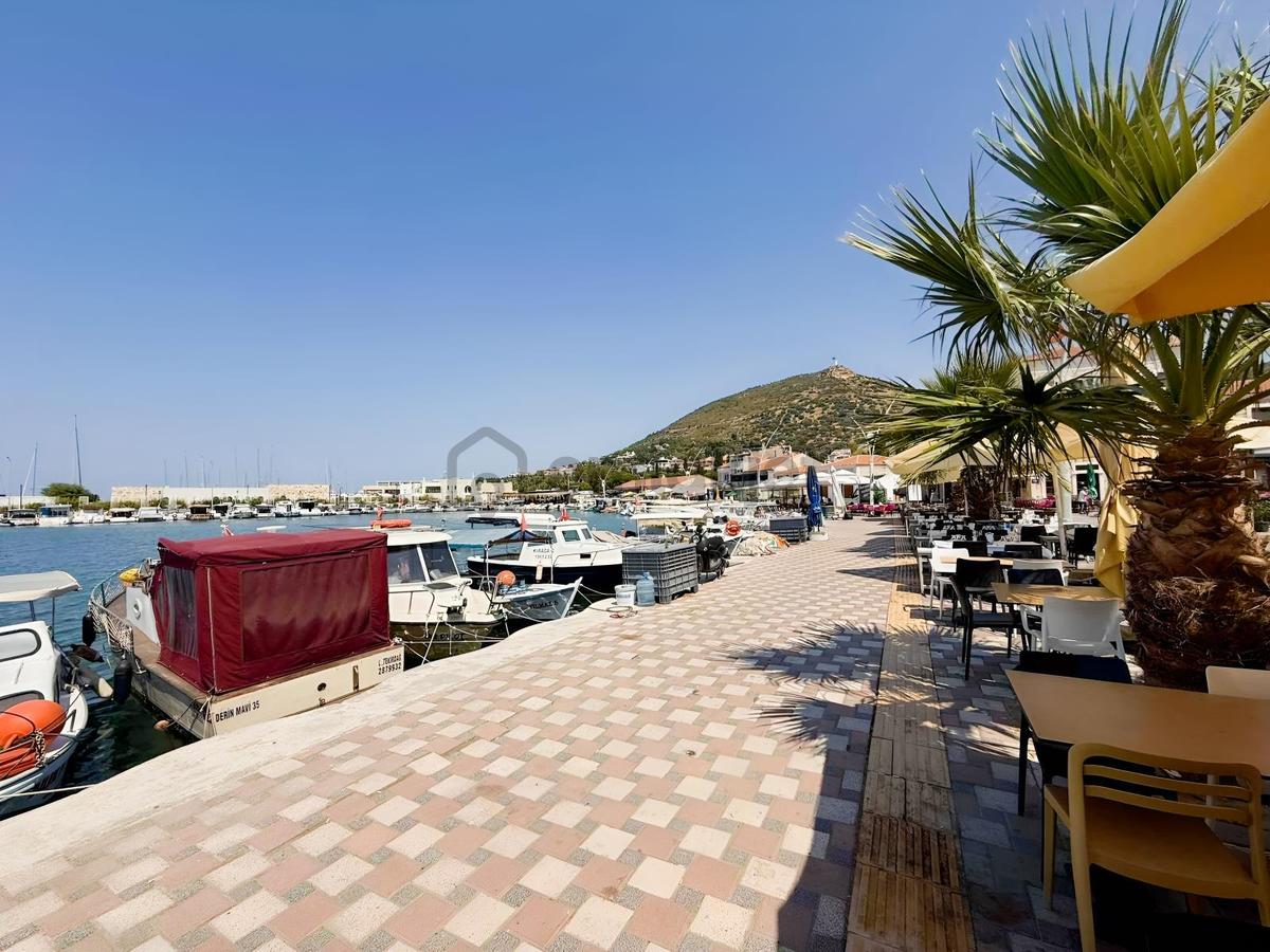 Yeni Foça'da Alkol Ruhsatlı Yüksek Cirolu Devren Restoran - 10