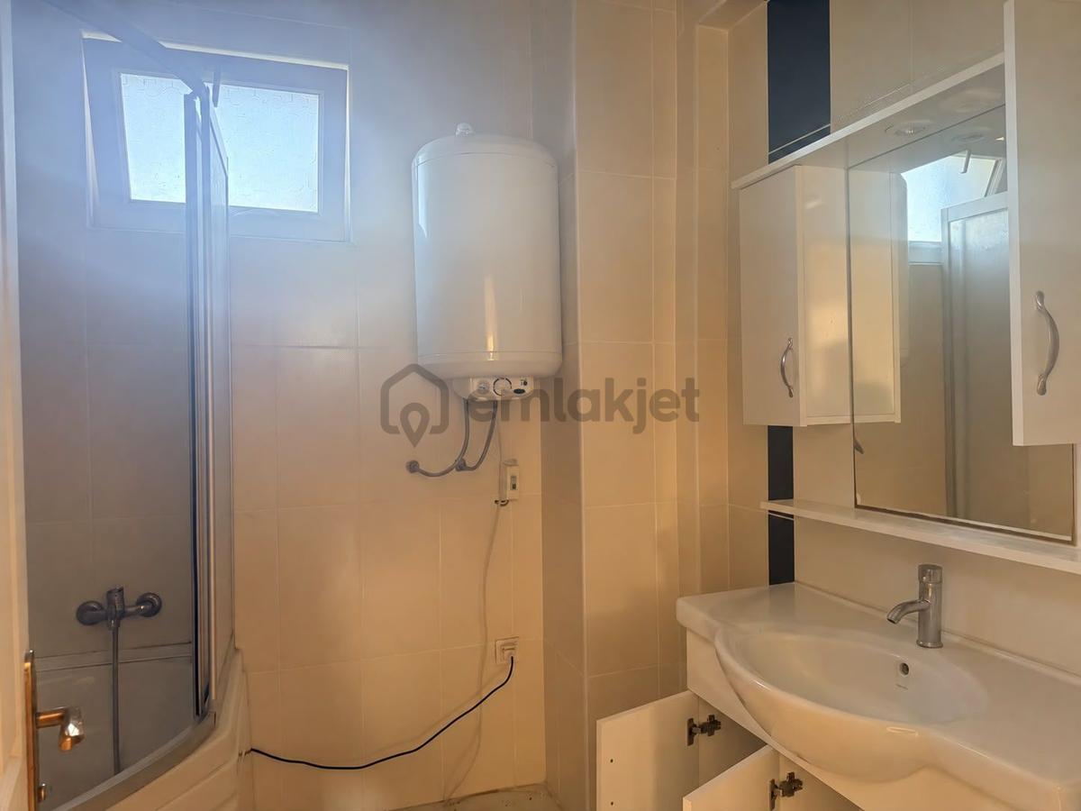 Çatalca 'da Müstakil Tapulu Satılık 2 Adet Tripleks Villa - 16