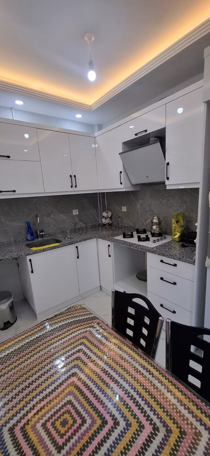 Tokat Erbaa'da Merkezi Konumda Eşyalı Kiralık Lüks 2+1 Daire - 6