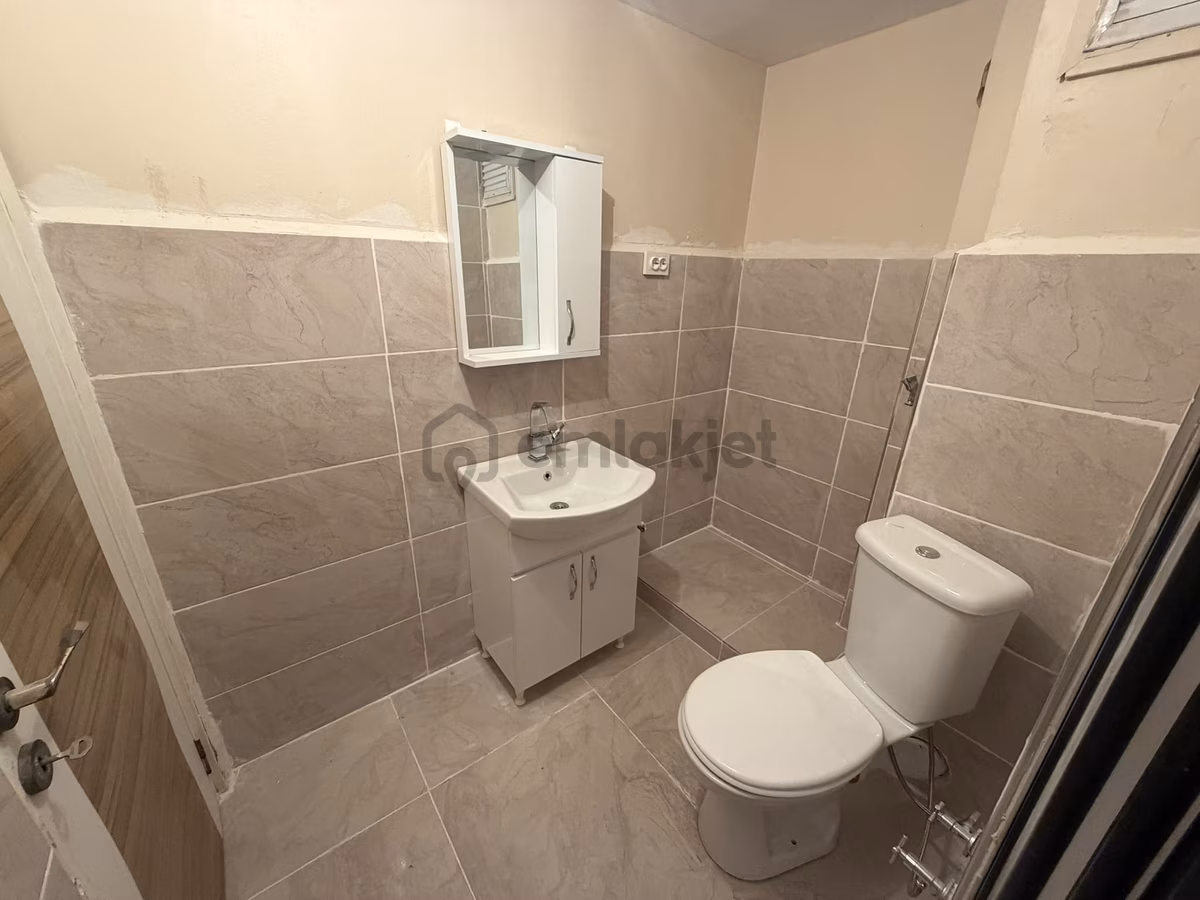 Bağcılar Çınar'da 3+1 130 M2 Ara Kat Çift Balkonlu Satılık Daire - 30