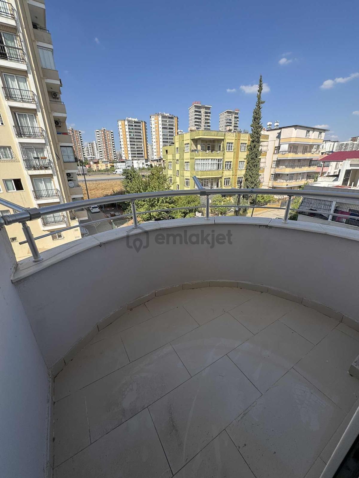 Bahçeşehir'de 3+1 Geniş Kiralık Daire Her Kat Tek Daire - 20