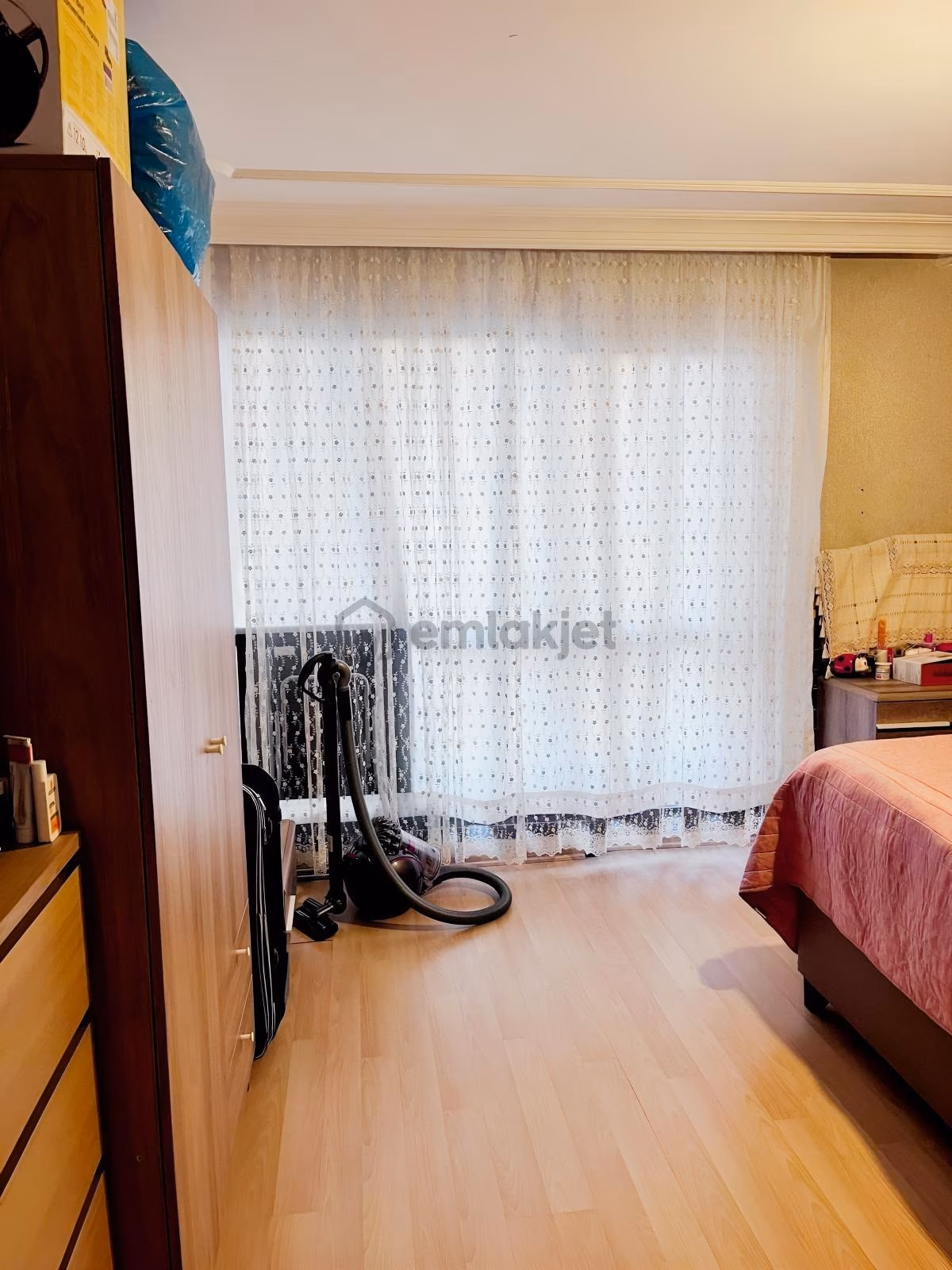Vedat Dalokay Cadde Üzerınde Şehır Manzaralı Daıre - 5