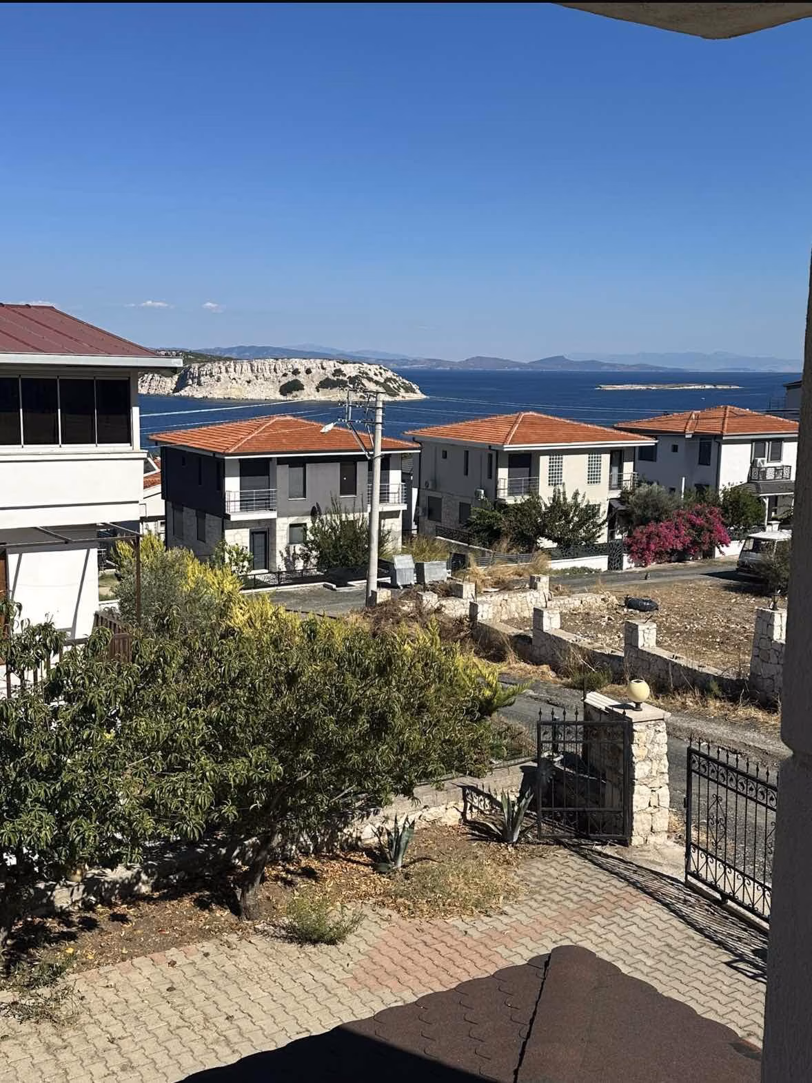Karaburun 'da Muhteşem Deniz Manzaralı Dublex Villa - 8