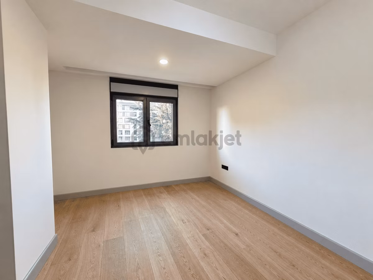 Validebağ Sitesi | Önü Açık | Kullanışlı Kat Planı | 3+1 Satılık - 24