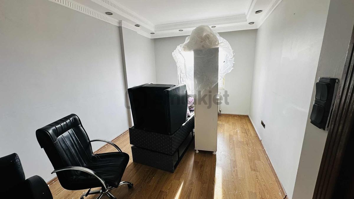 İstanbul Caddesinde Kiralık Daire-ofis - 8
